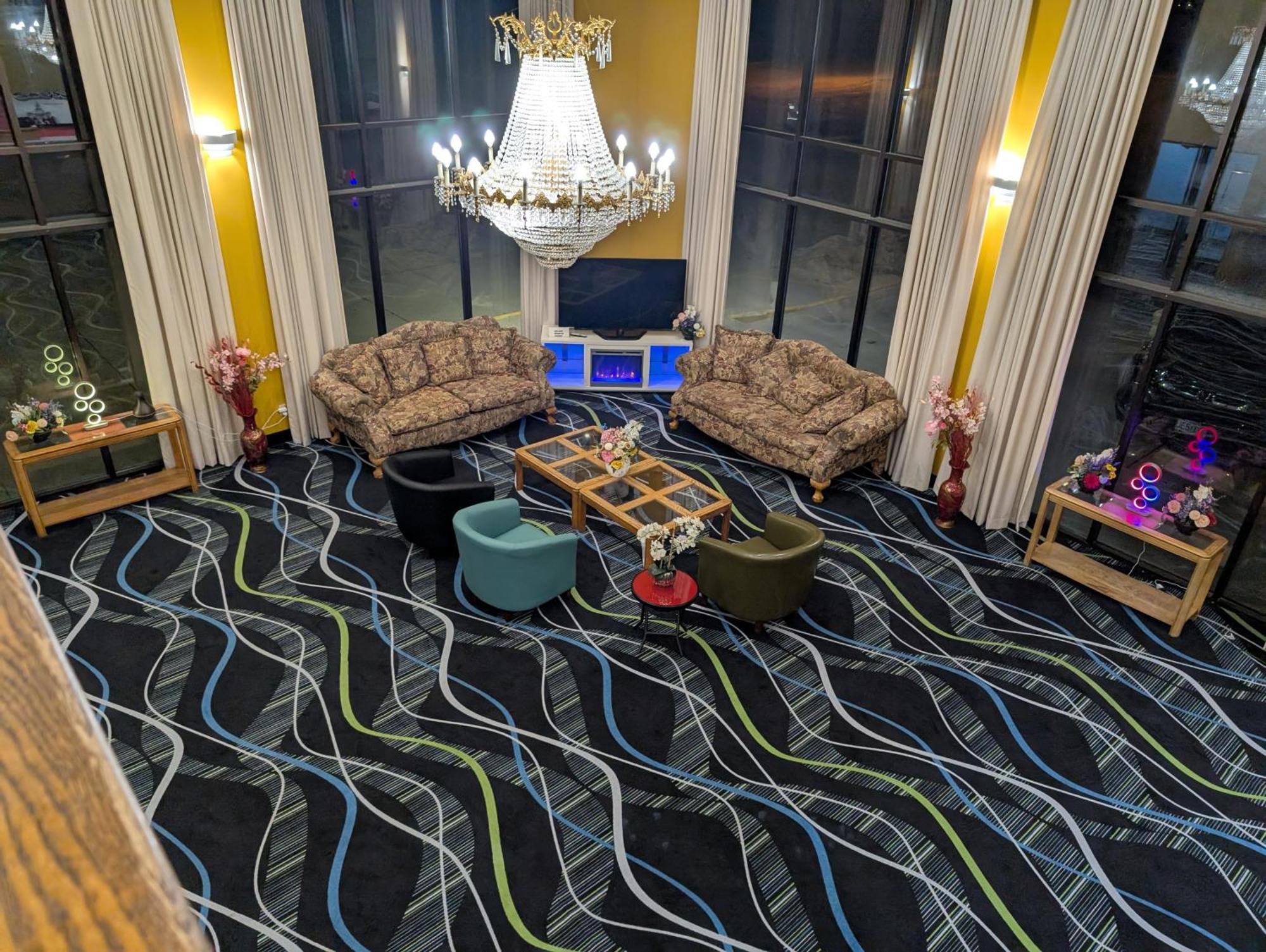 Super 8 By Wyndham Staunton Hotel Buitenkant foto